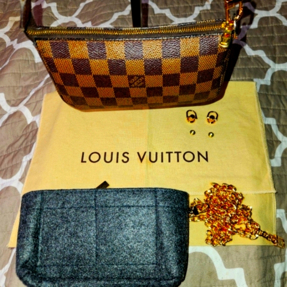 Louis Vuitton Mini Damier Pochette DATE STAMPED SP0042 w/COA